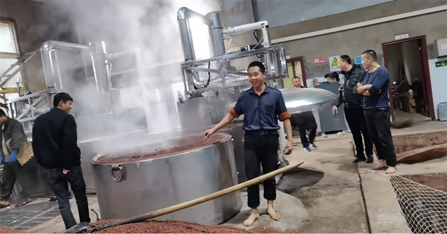 贵州茅台：碧涞自动蒸酒一体机，酱香白酒零碳生产新突破