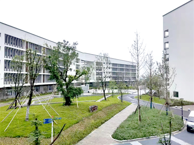 学校建设空气能热水工程的好处有哪些