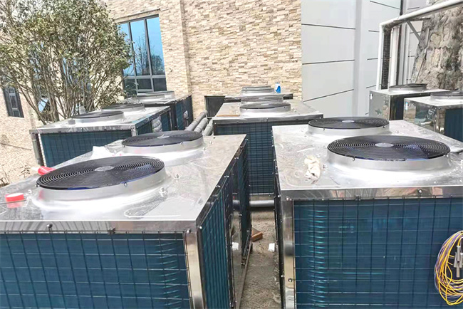 酒店恒温泳池工程选哪家空气能热泵更靠谱