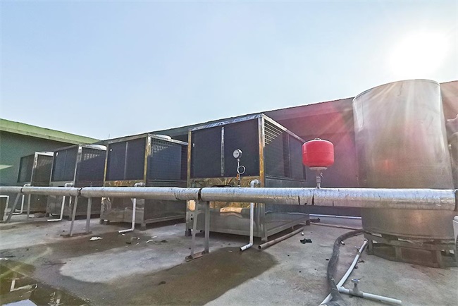 空气源热泵取暖系统护卫动物生长