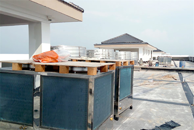 阳光国际学校安装碧涞直热式热泵热水系统:环保、节能、安全的典范