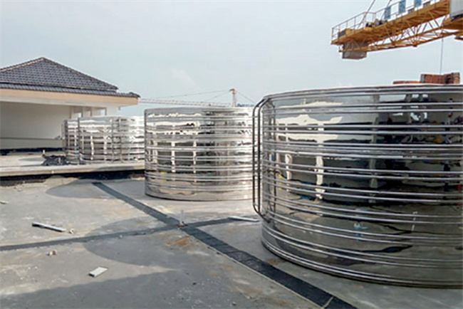 阳光国际学校安装碧涞直热式热泵热水系统:环保、节能、安全的典范