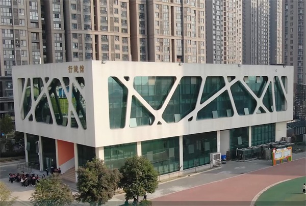 学校恒温泳池用的空气源热泵品牌