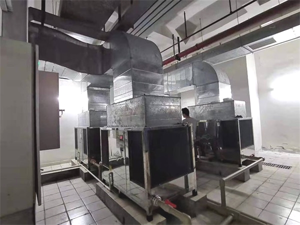 适合小区使用的空气能恒温泳池系统