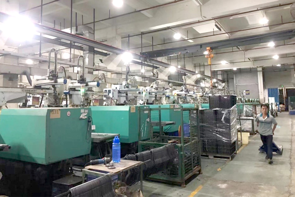 广东佛山三水某塑胶厂注塑机热源循环应用项目